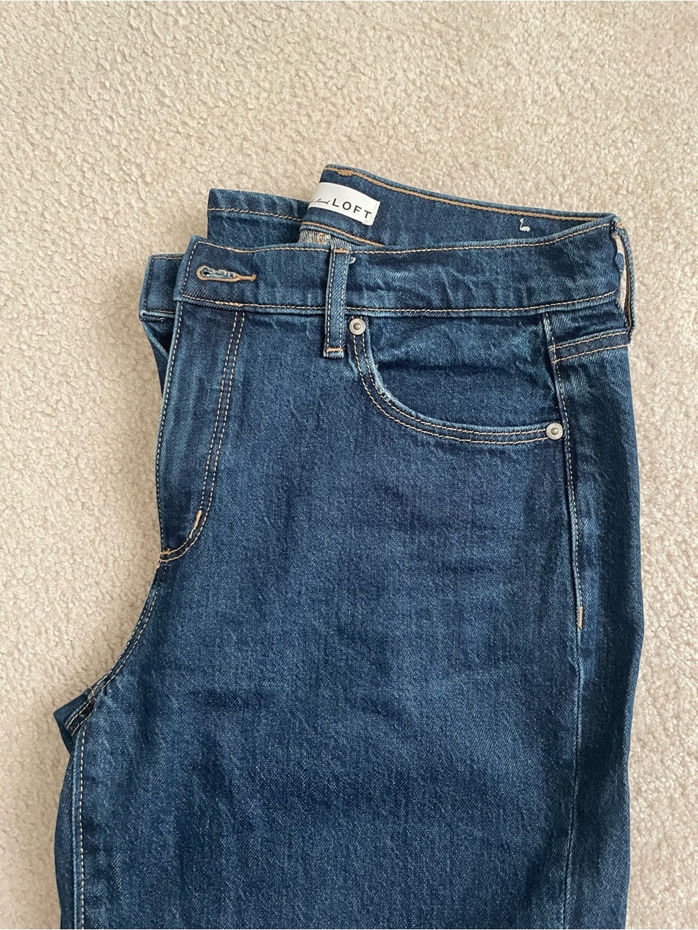 LOFT Women's Dark Wash The Relaxed Straight Leg Denim Jean Trendy Size 4